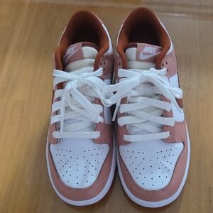 Womens Nike Dunk Low Sneakers Red Stardust